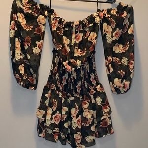 OFF THE SHOULDER FLORAL ROMPER W/ PUFF SLEEVES